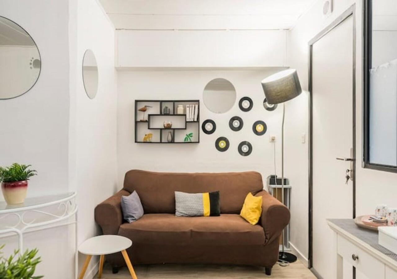 Chambres Privees Dans Maison Avec Jardin-Proche Ldlc-Groupama Stadium-Eurexpo Vaulx-en-Velin Rom bilde
